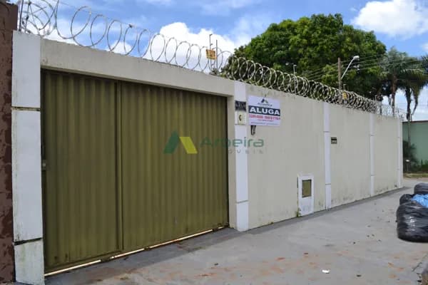 CASA A VENDA NO SETOR FAIÇALVILLE
