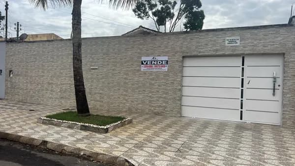 CASA PARA VENDER NO SETOR GARAVELO APARECIDA DE GOIANIA