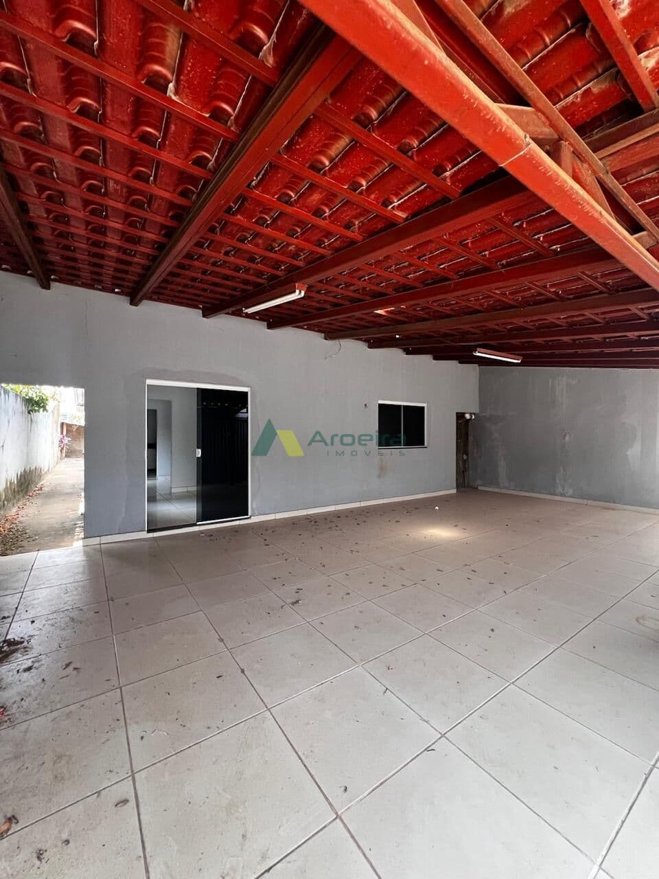 CASA A VENDA NO SETOR GARAVELO APARECIDA DE GOIANIA