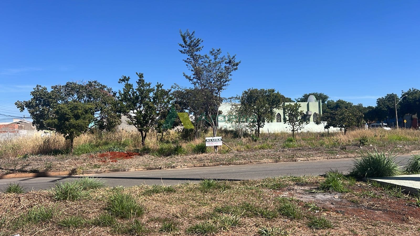 Lote/Terreno em Goiânia - Residencial Canadá