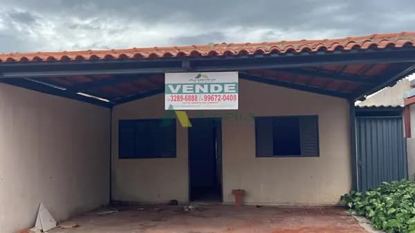 CASA A VENDA EM CONDOMINIO