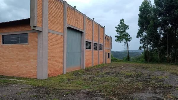 Pavilhão/Galpão Salão Comercial em Campo do Meio - Campo Largo/PR