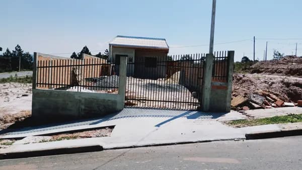 Casa 1 quarto em construção em lote de 150m2 Rivabem - Campo Largo