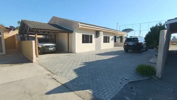 Casa em Condomínio Fechado com 162 m2 semi mobiliada - Aceita troca imóvel em Campo Largo