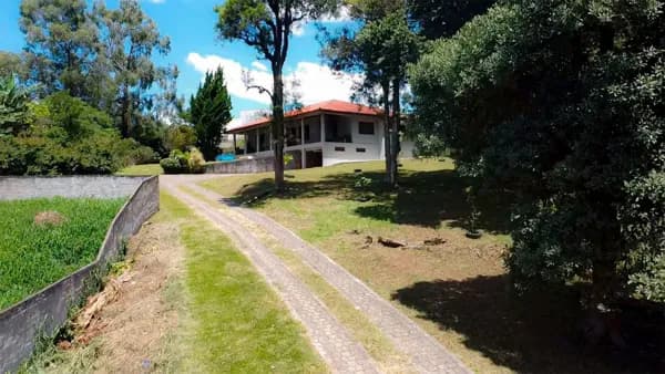 Área de investimento com casa de alto Padrão em Centro, Campo Largo/PR