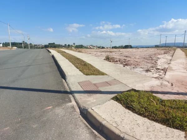 Ótimo Lote de esquina em Loteamento no Bairro Rivabem - Financiamento direto construtora