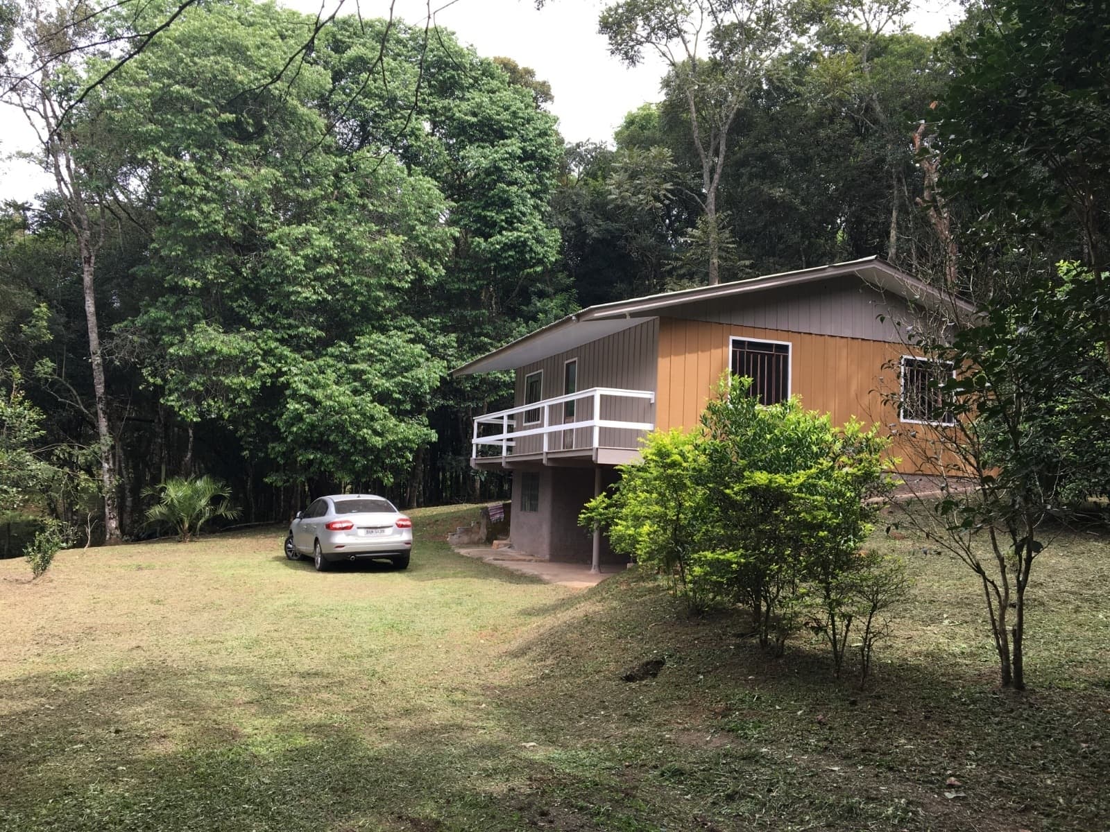 Chácara urbana à 5km do centro de Campo Largo com casa - Campo do meio
