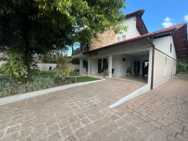 Casa de Alvenaria à Venda em Timbó/SC