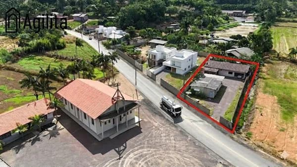 Terreno com 2 Casas à Venda em Rodeio/SC