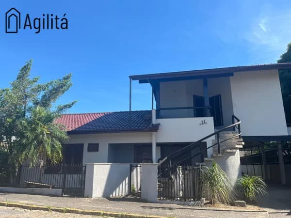 Casa de Alvenaria à Venda em Rodeio/SC