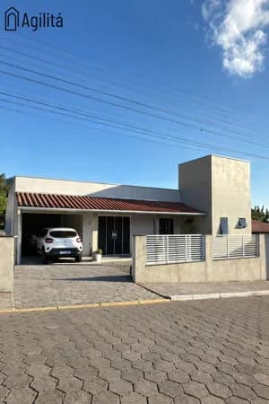 Casa de Alvenaria à Venda em Rodeio/SC