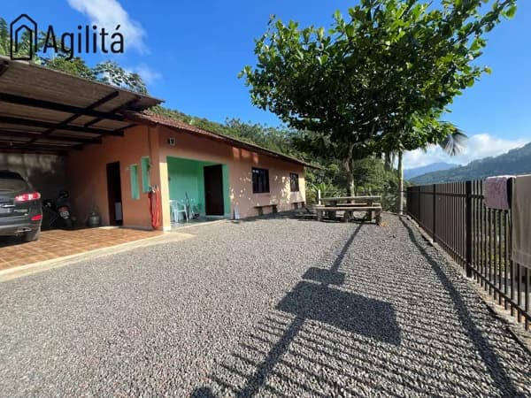 Casa de Alvenaria à Venda em Benedito Novo/SC