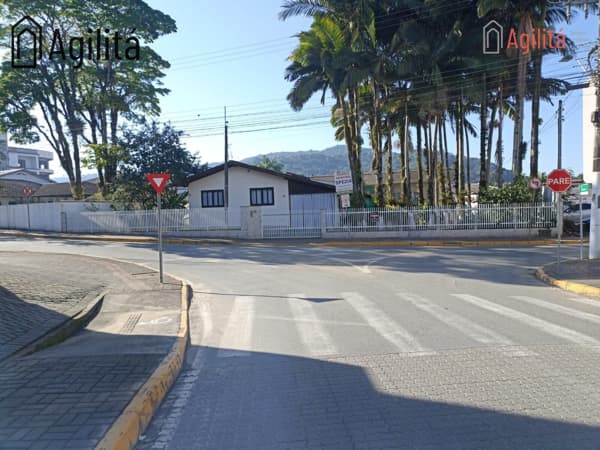 Casa à venda no bairro Centro em Luiz Alves/SC