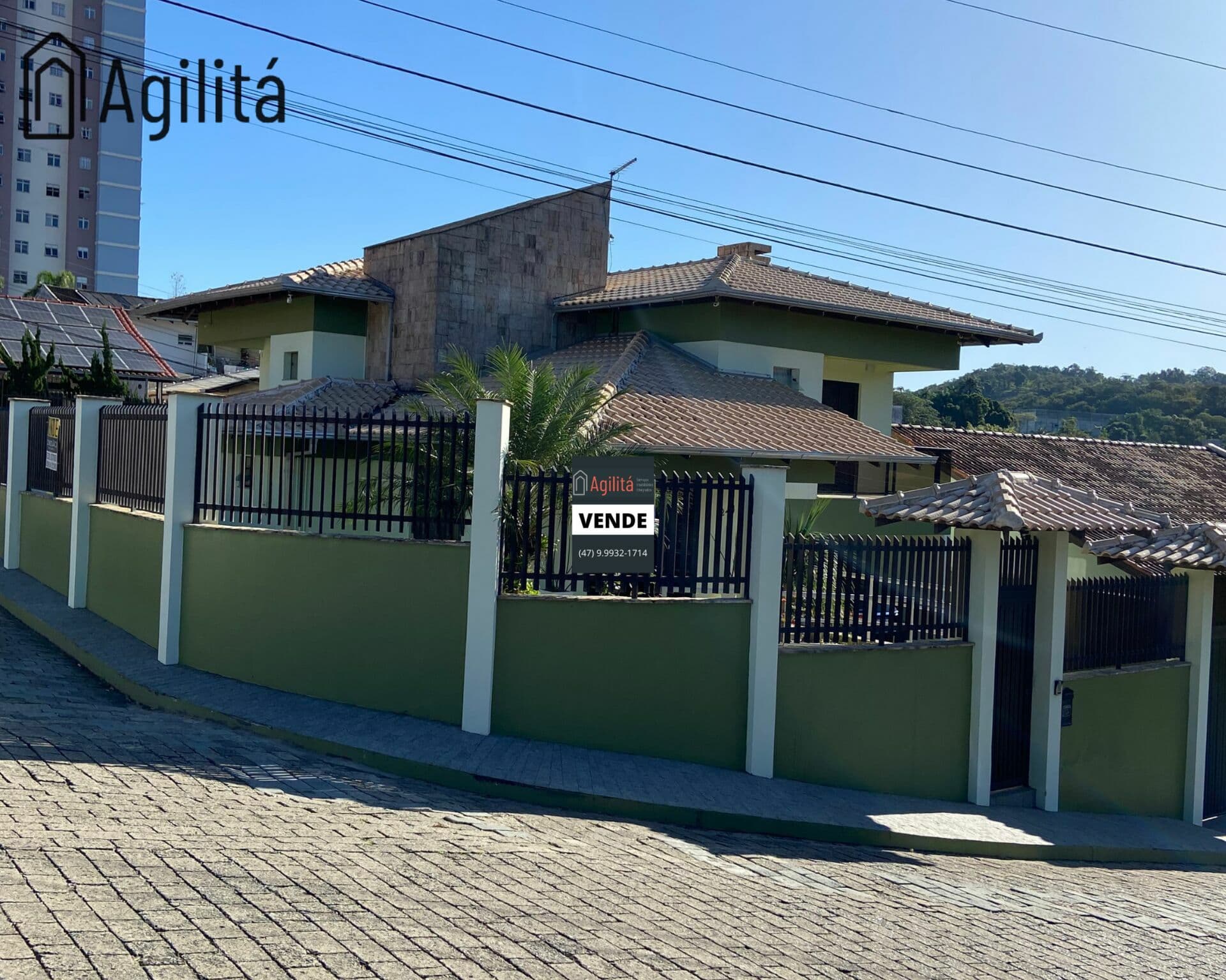 Casa Alto Padrão à Venda em Blumenau/SC.