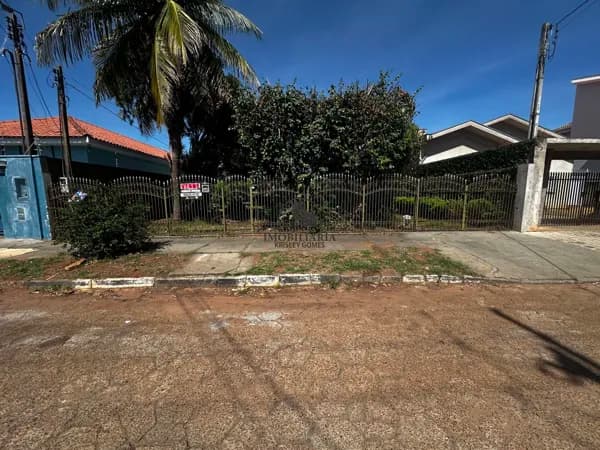Edícula à venda no Centro de Presidente Epitácio – Terreno amplo com 638 m²