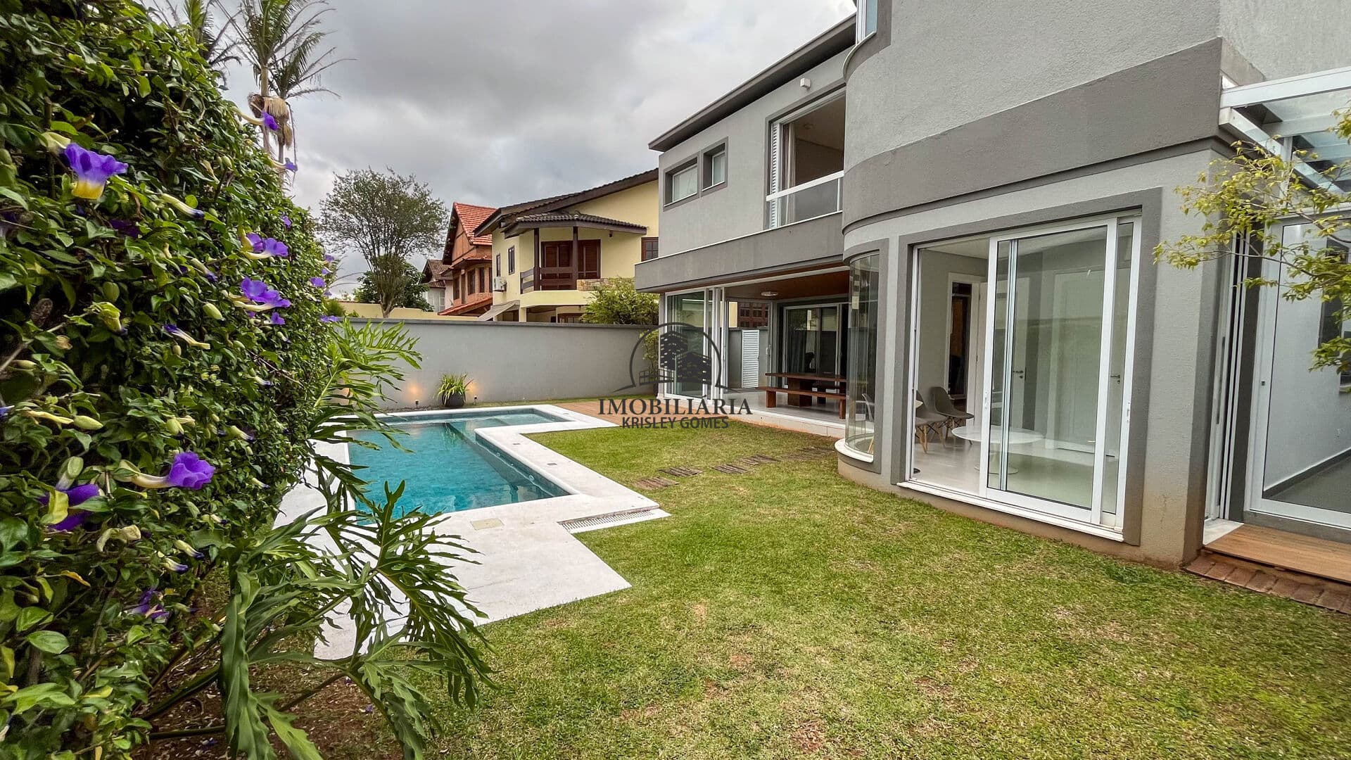 🏡 Casa de Alto Padrão à Venda em Alphaville Residencial 2 com 6 Suítes, Piscina e Espaço Gourmet