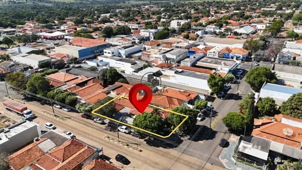 🏡🏢 Imóvel Residencial/Comercial à Venda – Esquina no Centro de Presidente Epitácio/SP