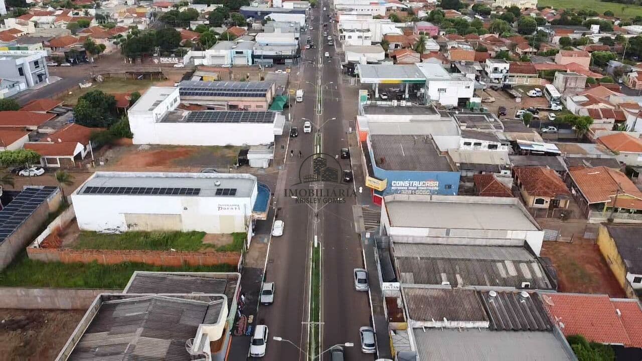 Lote comercial na avenida 🔥