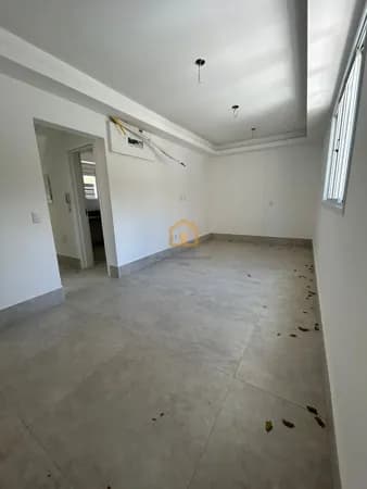 Casa Ampla com 3 Dormitórios | 3 Suítes | 145m² | à venda no bairro Gonzaga - Santos/SP