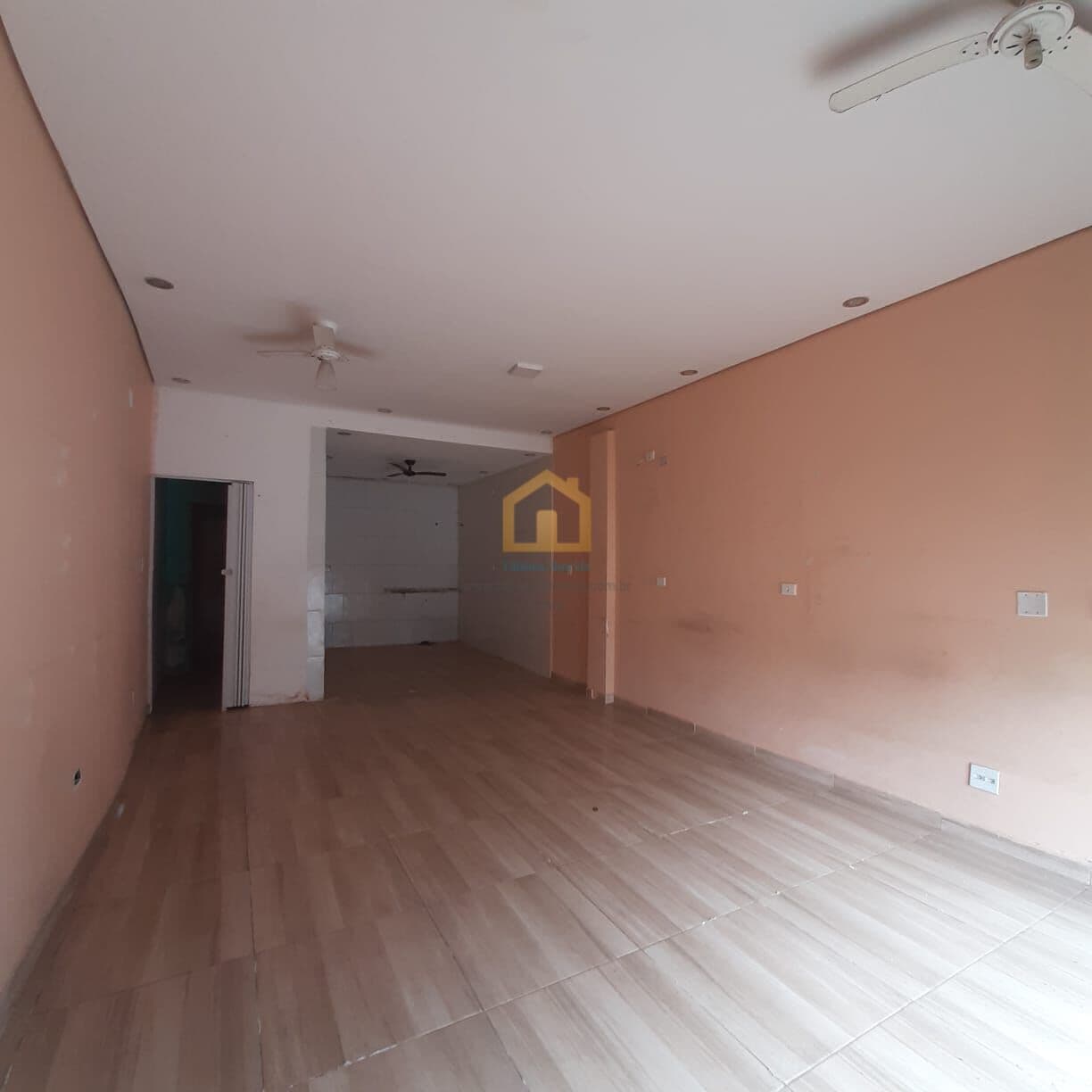 Loja Comercial - Bairro Samambaia - Praia Grande/SP.