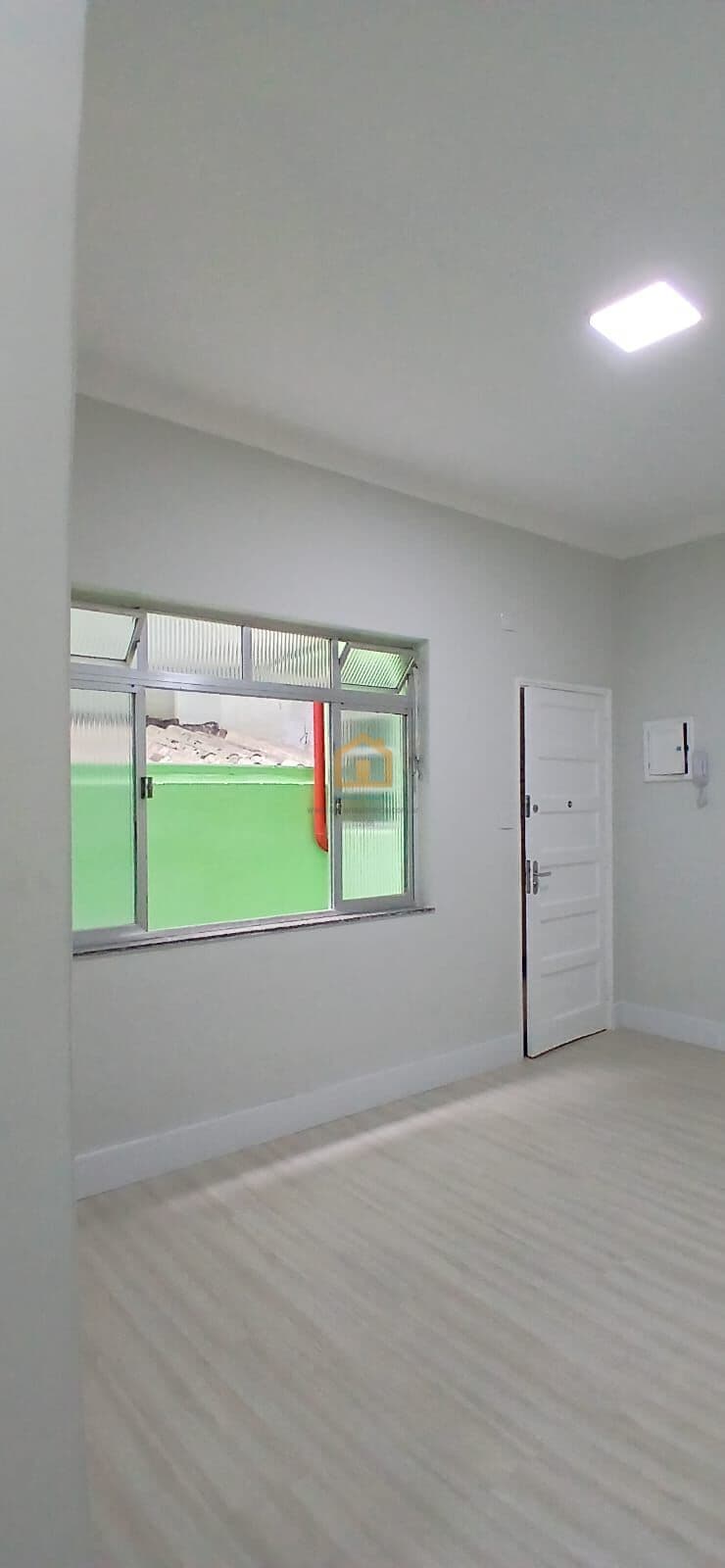 Apartamento Térreo - Bairro Embaré, em Santos/SP.