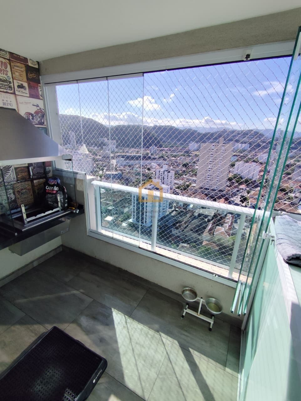 Apartamento Alto Padrão - Bairro Campo Grande, em Santos/SP.