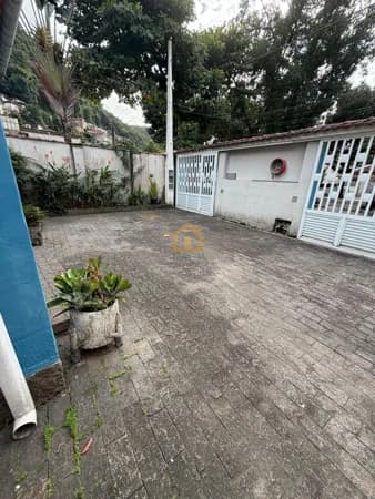 Casa para alugar no bairro Marapé - Santos/SP