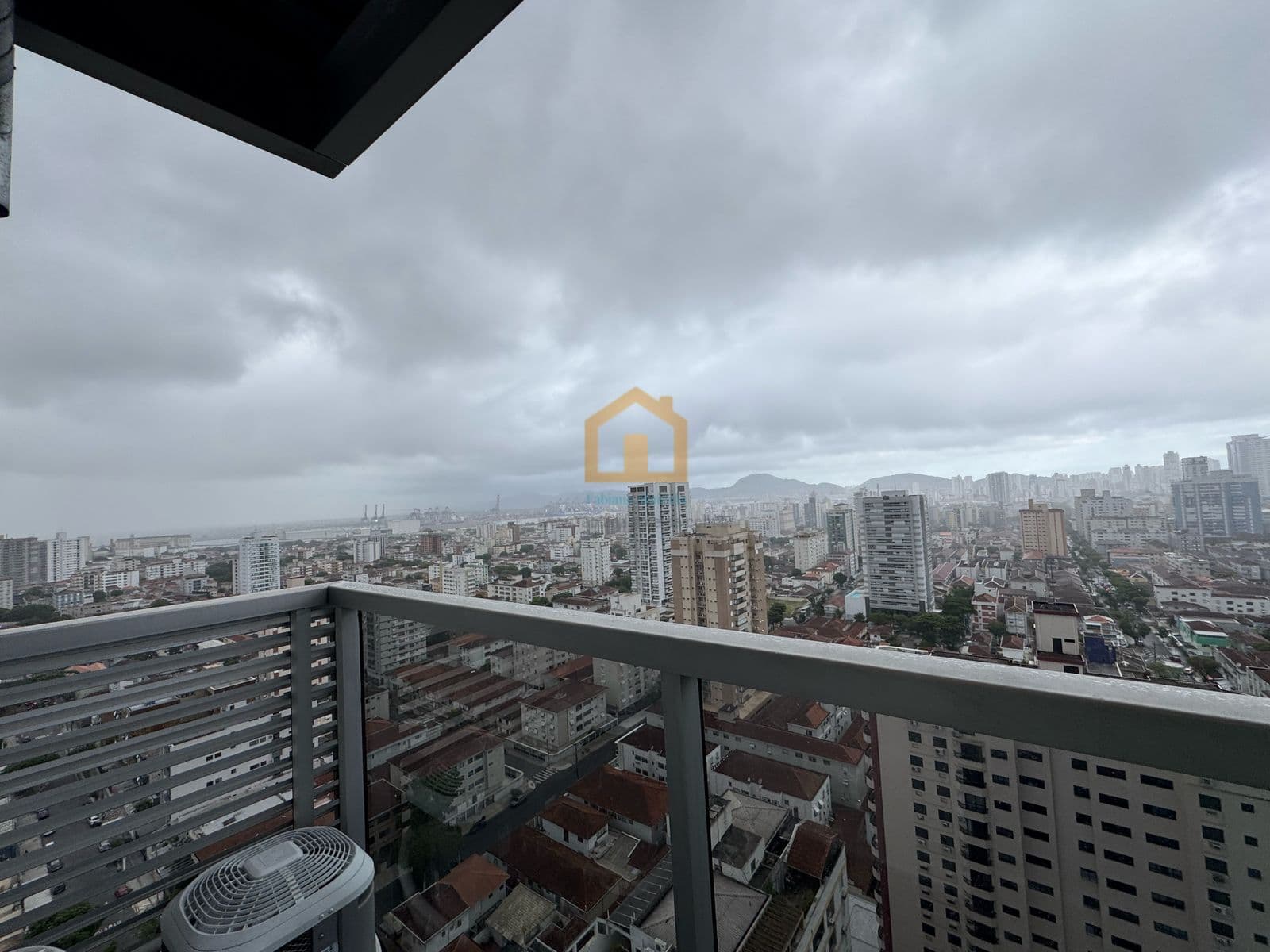 Apartamento 1 dormitório amplo (com possibilidade de 2) com Vista Mar no Embaré – 74m²