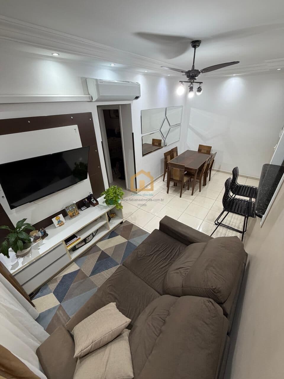 APARTAMENTO 2 DORMITÓRIOS – EXCELENTE LOCALIZAÇÃO EM SÃO VICENTE/SP