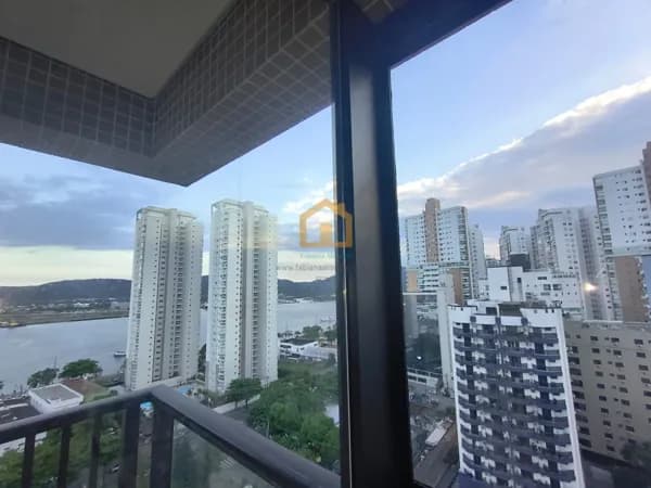 Apartamento 2 Dormitórios, sendo 1 suíte com vaga de garagem demarcada à venda no bairro Ponta da Praia Santos/SP