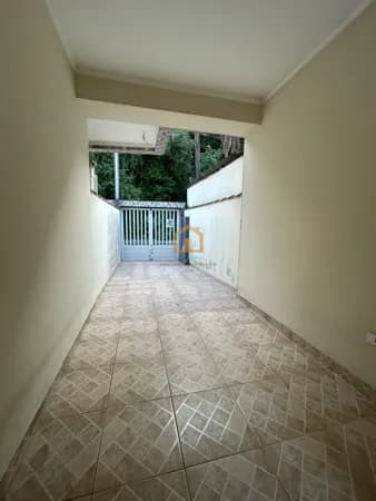 Casa Sobrado 2 dormitórios, ambos suítes no Marapé – Santos/SP