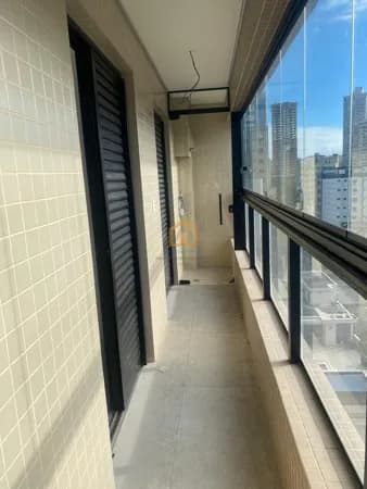 Apartamento 2 Dormitórios, sendo 1 suíte com vaga de garagem demarcada à venda no bairro Ponta da Praia Santos/SP