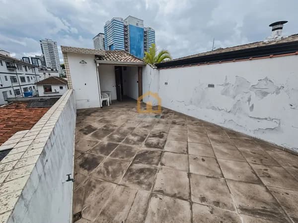 Casa Sobreposta Alta, 4 dormitórios, sendo 2 suítes Bairro Aparecida, Santos/SP