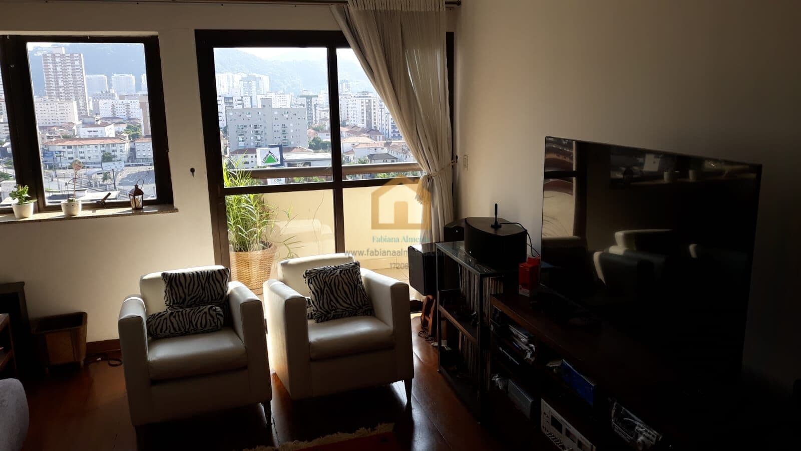 Ótimo apartamento, bem conservado. Bairro Gonzaga, em Santos/SP.