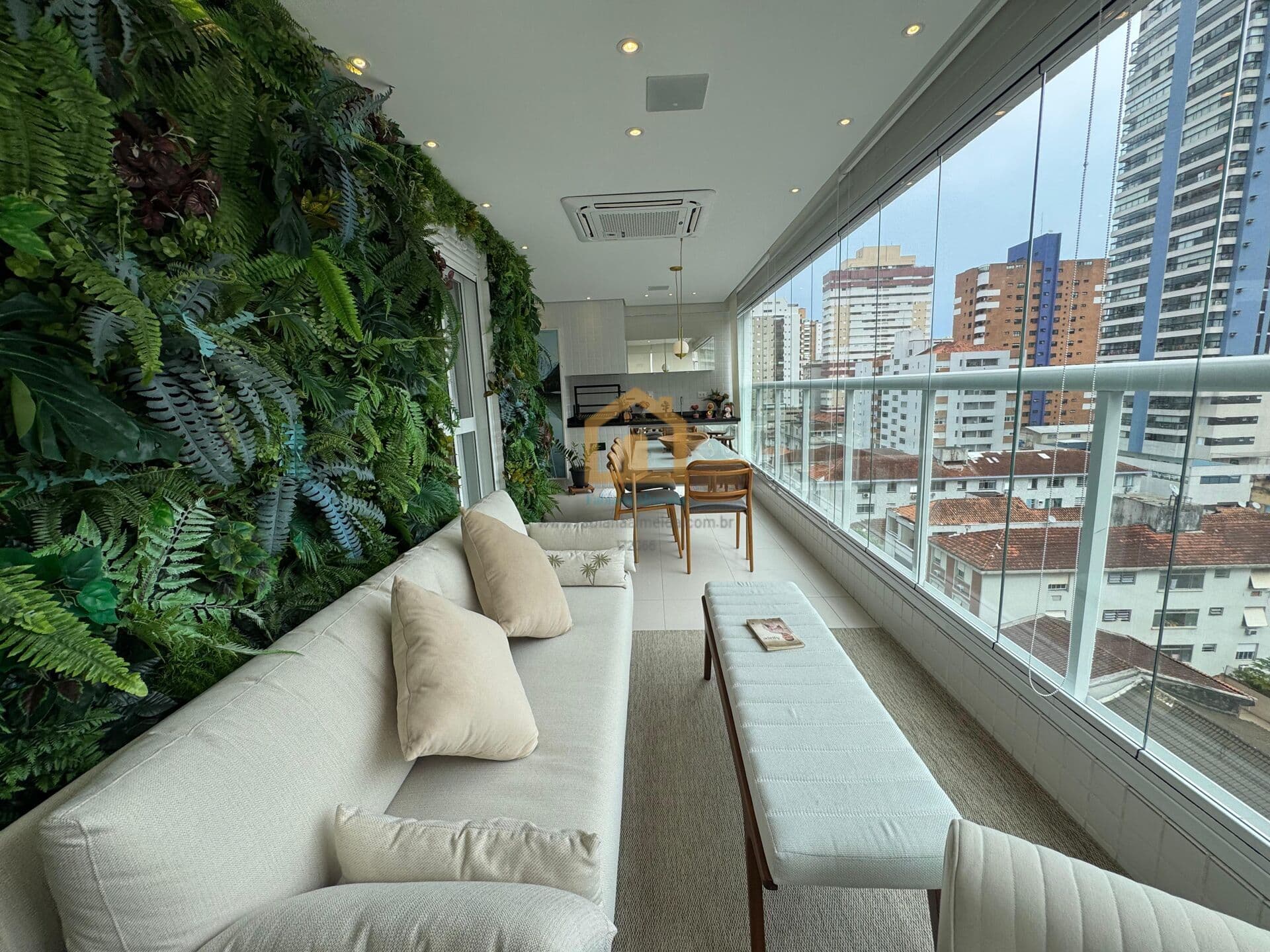 Apartamento 3 Suítes Porteira Fechada à Venda no Gonzaga – Santos/SP
