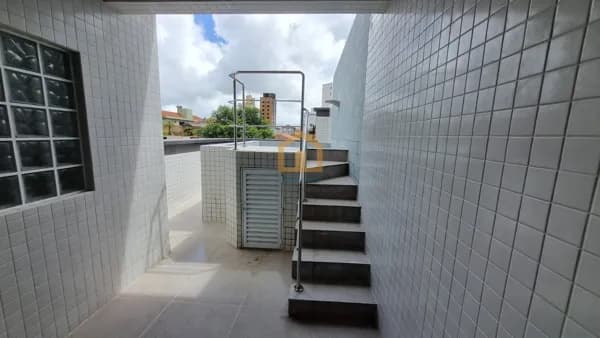 Casa Duplex 3 Dormitórios sendo 2 suítes, 2 Vagas de Garagem Embaré - Santos/SP