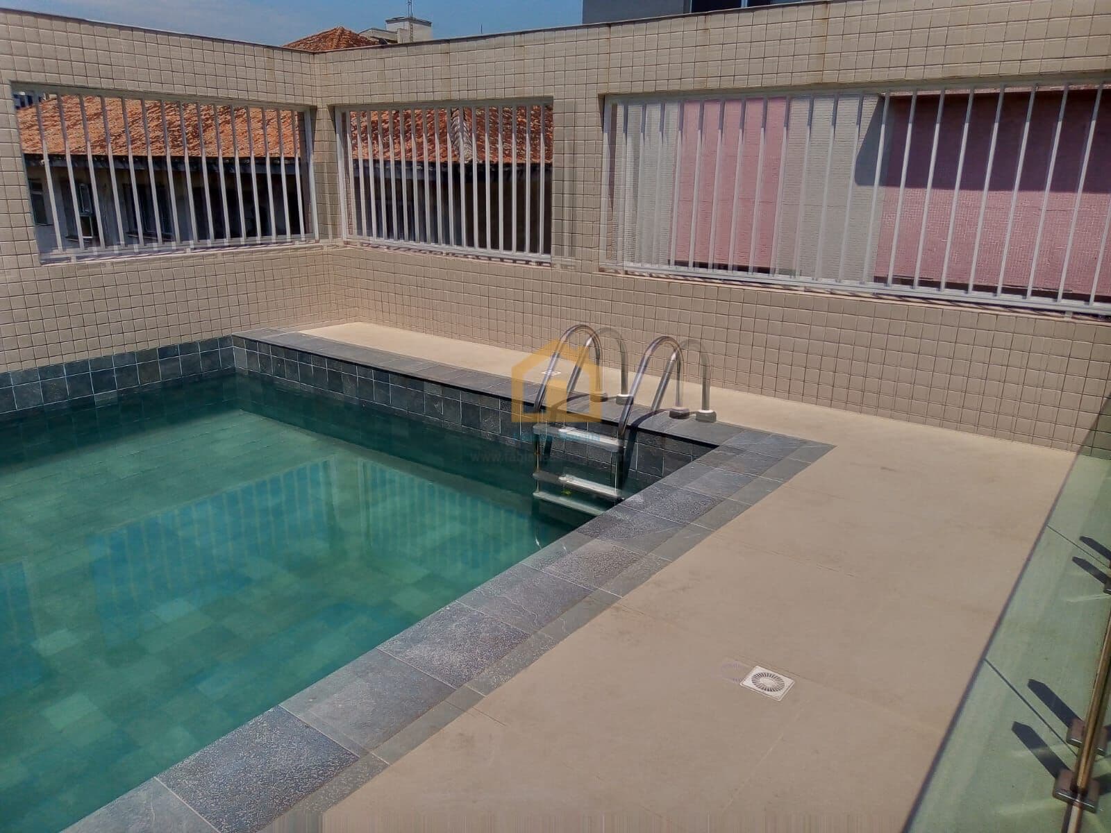 Casa Duplex à Venda 3 suítes – Boqueirão / Santos/SP