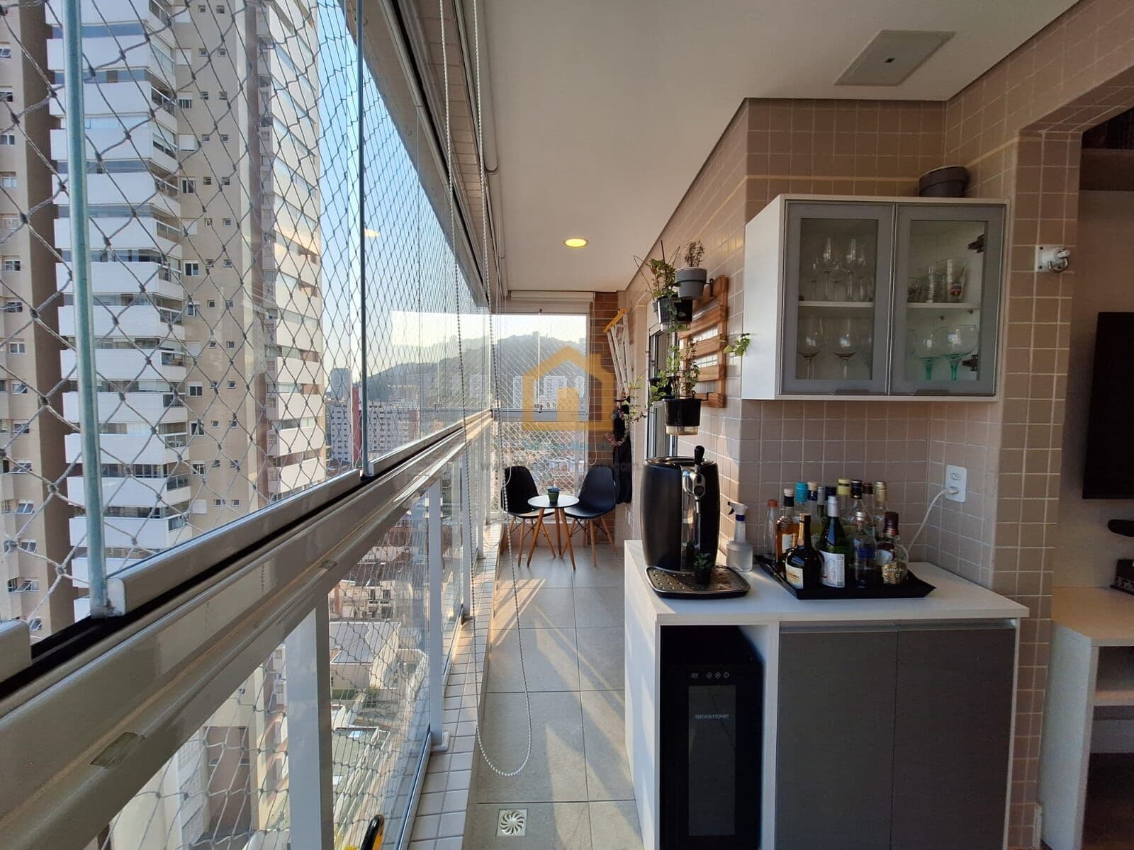 Apartamento 2 dormitórios 2 vagas no bairro Campo Grande - Santos/SP