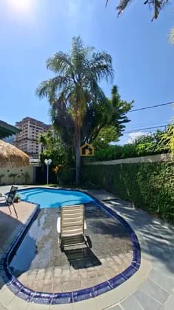 Casa 5 dormitórios à venda no bairro Canto do Forte - Praia Grande/SP