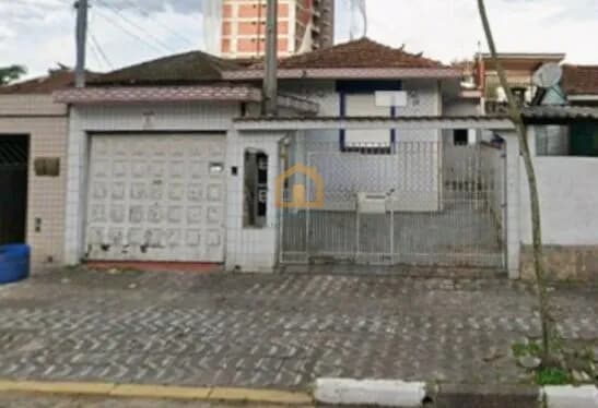Casa à venda com Edícula nos fundos, casa isolada no bairro Marapé - Santos/SP