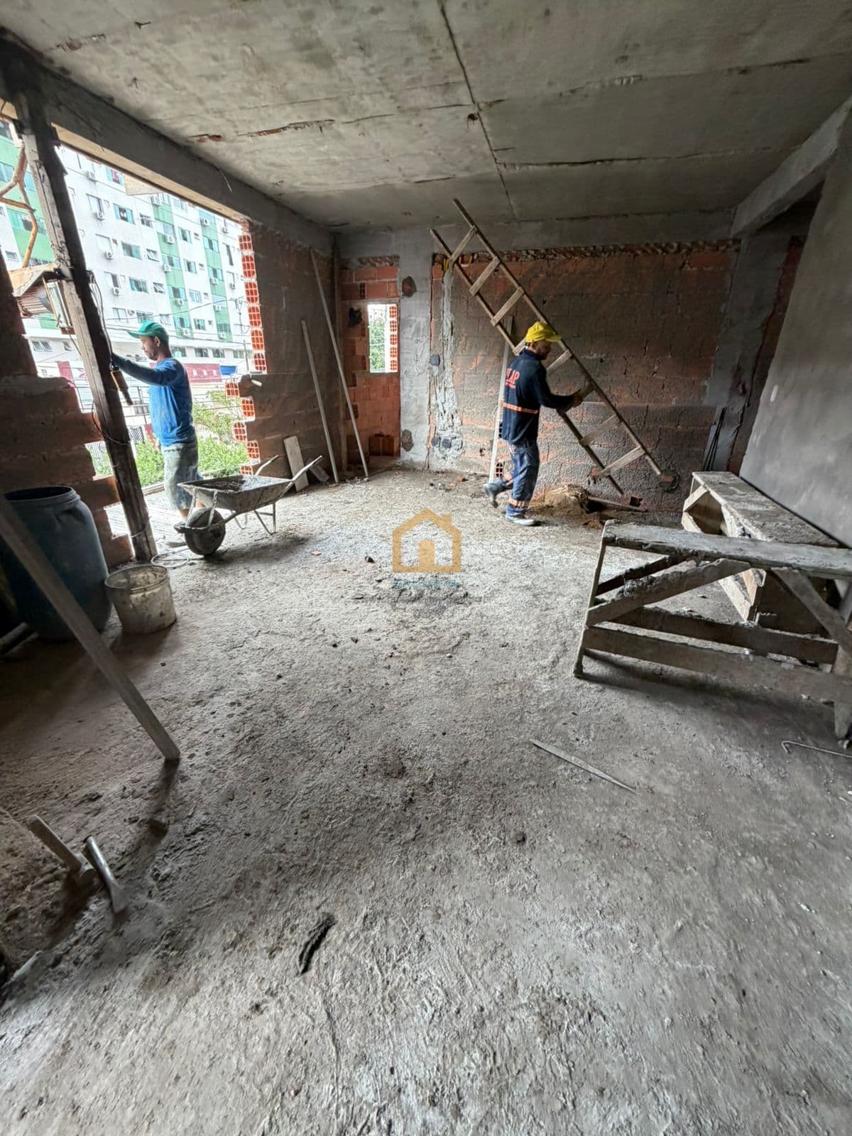 Casa 3 dormitórios, sendo 1 suíte à venda no bairro Campo Grande - Santos/SP