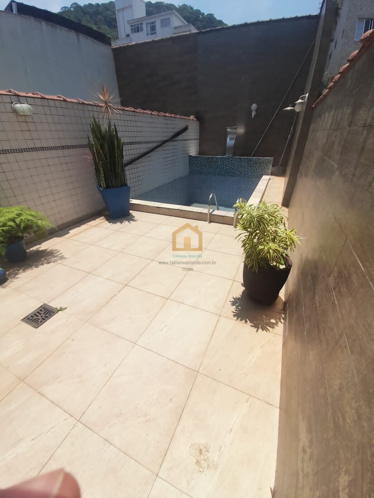 Casa 4 suíte piscina churrasqueira 4 vagas no bairro Marapé - Santos/SP