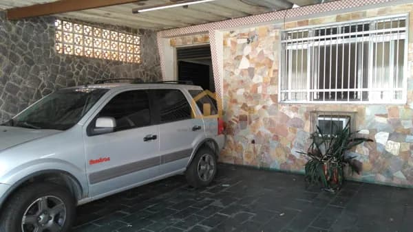 🏡 Casa Térrea à Venda – São Vicente