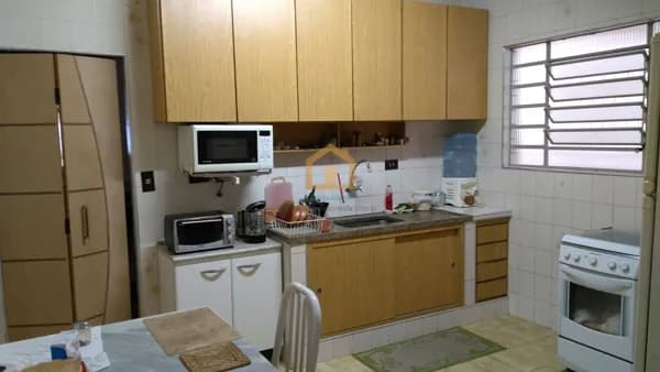 Casa com 02 Dormitórios Edícula em São Vicente.