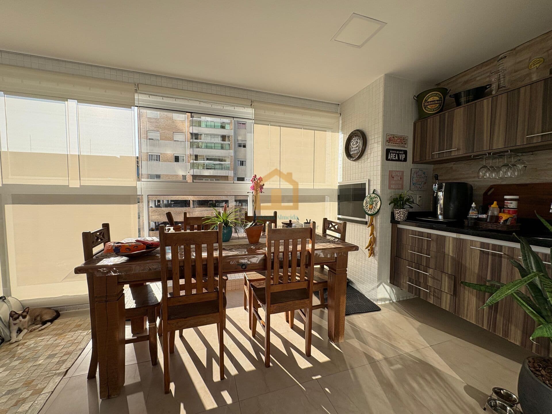 Apartamento Alto Padrão 3 Dormitórios, sendo 1 Suíte no bairro Ponta da Praia - Santos/SP