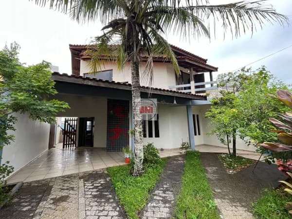 Sobrado Alto Padrão com piscina