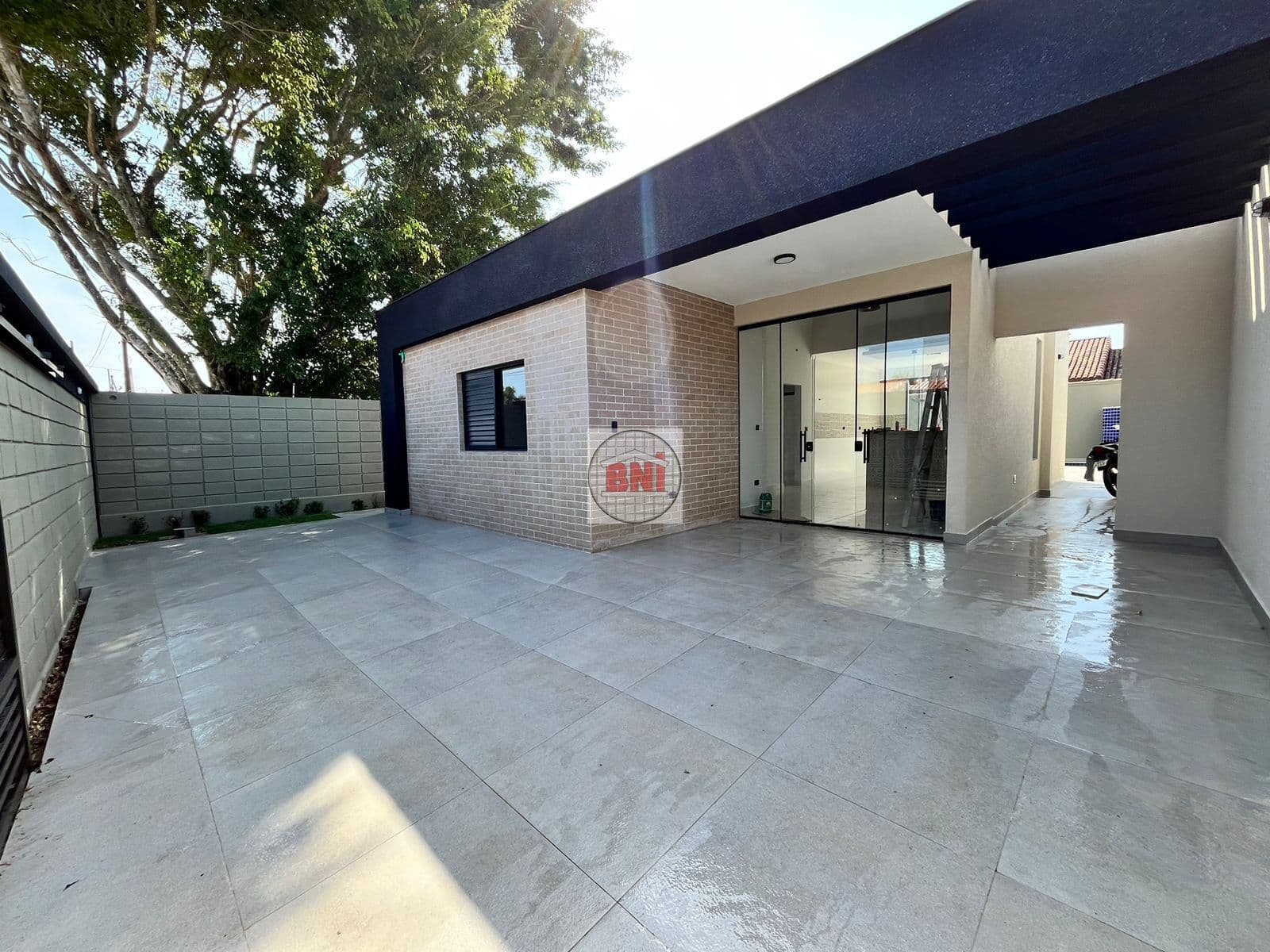 Casa Alto Padrão com piscina apenas 200mts da praia