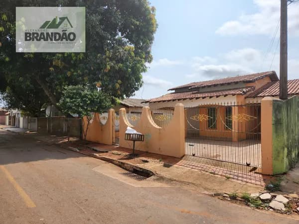 Casa Alvenaria em Centro, Jardim/MS