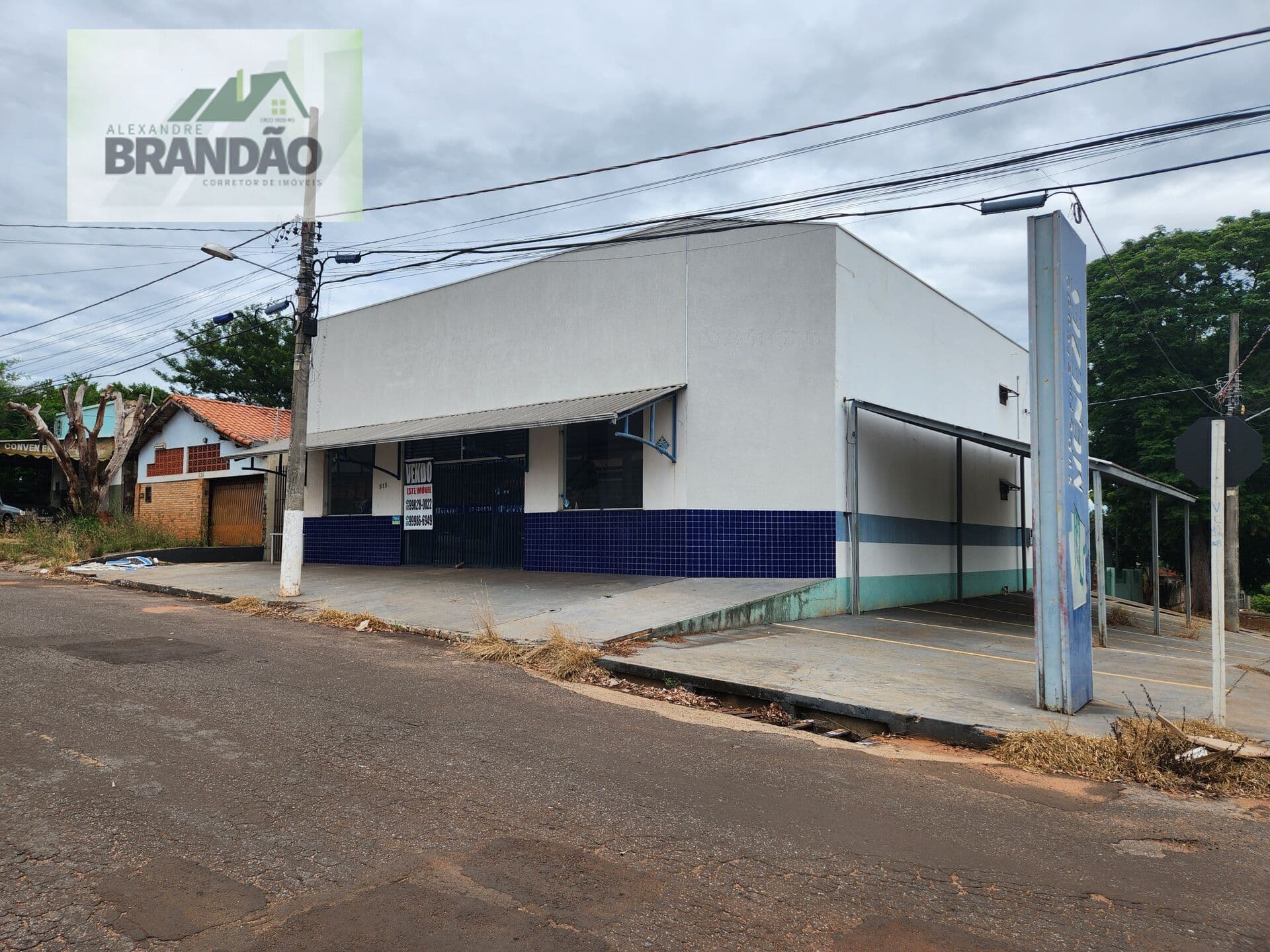 Salão comercial em Centro, Jardim/MS