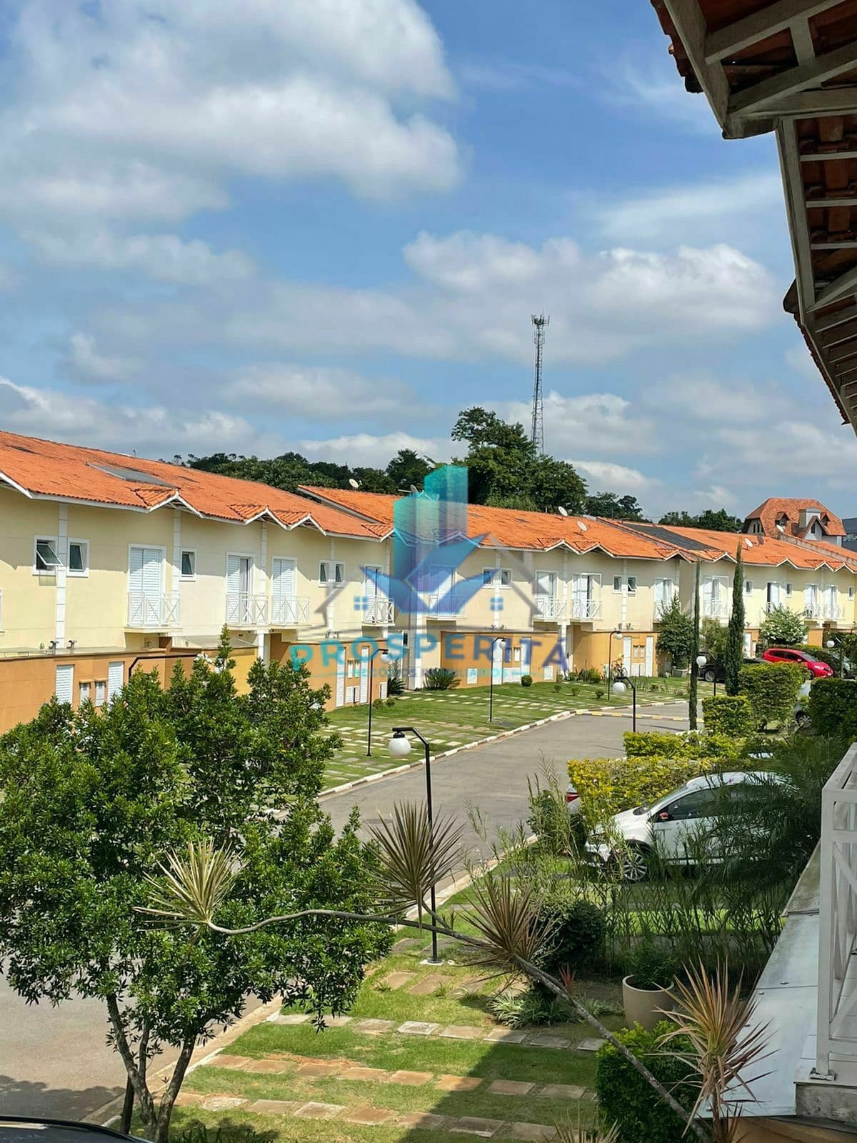 Excelente Sobrado de 03 andares 03 Dorms com 01 Suíte -Cond. Green Village - Vl.Sto.Antonio - Cotia/SP